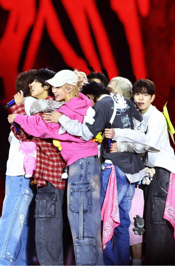 Stray Kids