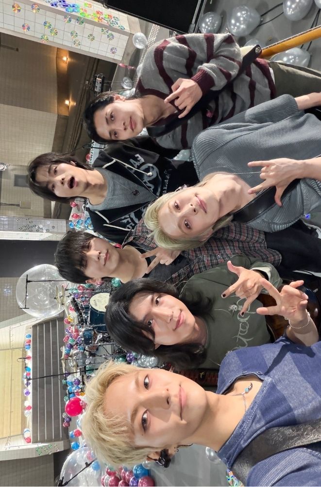 Gunil, Gaon, Junhan, Jooyeon, Ode, Jungsu